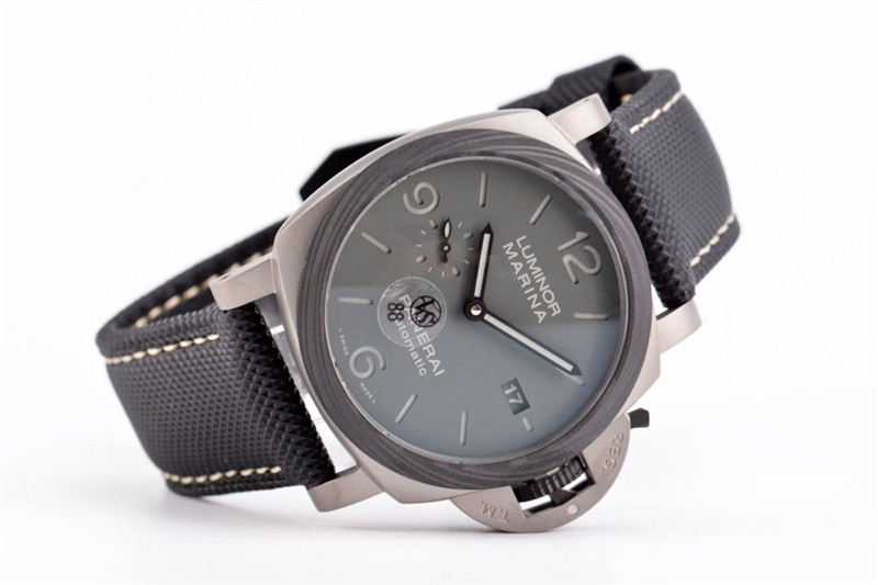 VS廠沛納海1662（煙灰面）碳纖維腕表做工評測