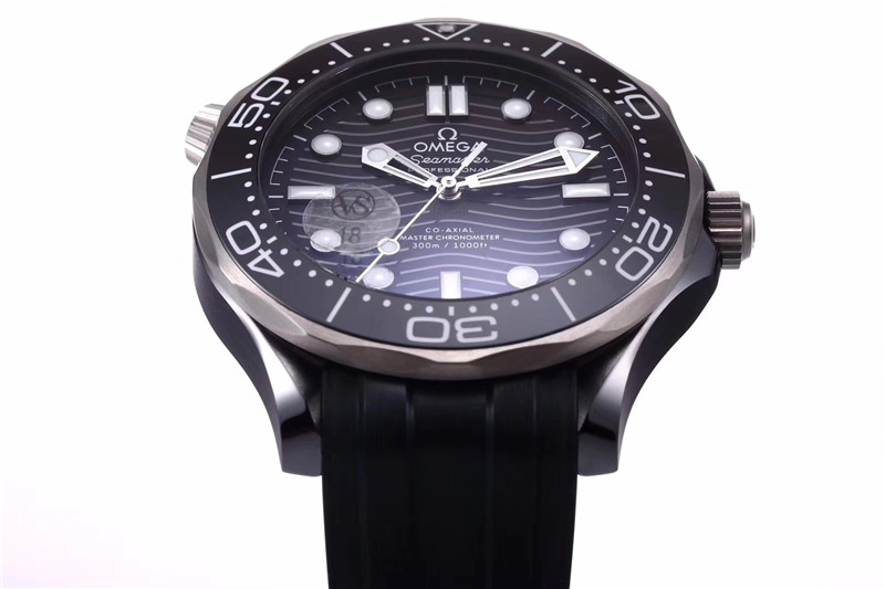 VS廠歐米茄海馬300陶瓷鈦金屬做工評測（VS海馬300鈦殼怎么樣）