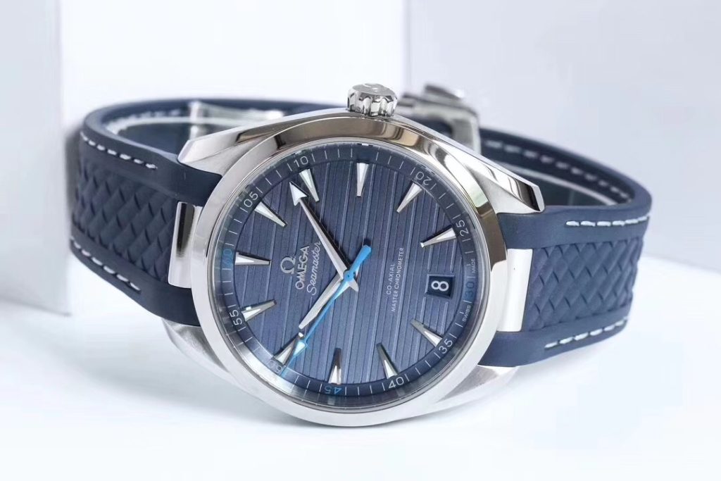 VS廠歐米茄海馬150柚木淺藍盤評測（vs海馬150柚木淺藍值得入手嗎）