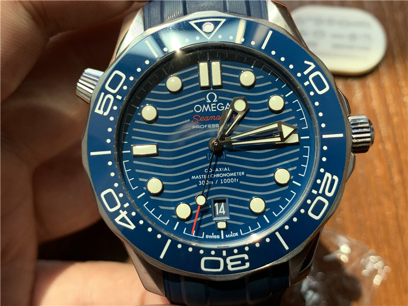 VS廠歐米茄海馬300藍(lán)面對比正品評測（VS海馬300藍(lán)面有破綻嗎）