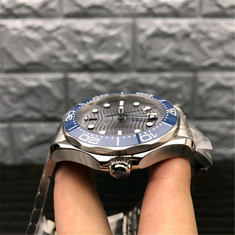 VS廠歐米茄海馬300對比正品評測(vs海馬真假對比有破綻嗎）