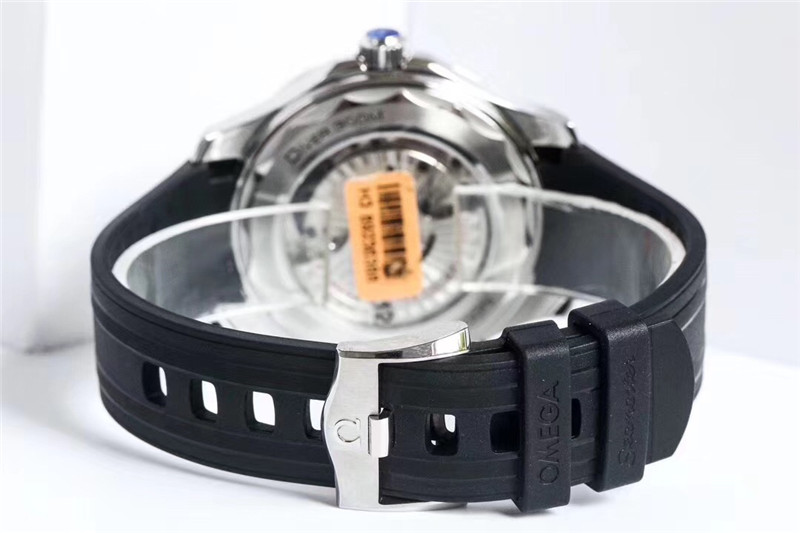 VS廠歐米茄海馬300黑面對比正品評測（VS廠海馬300黑面有破綻嗎）