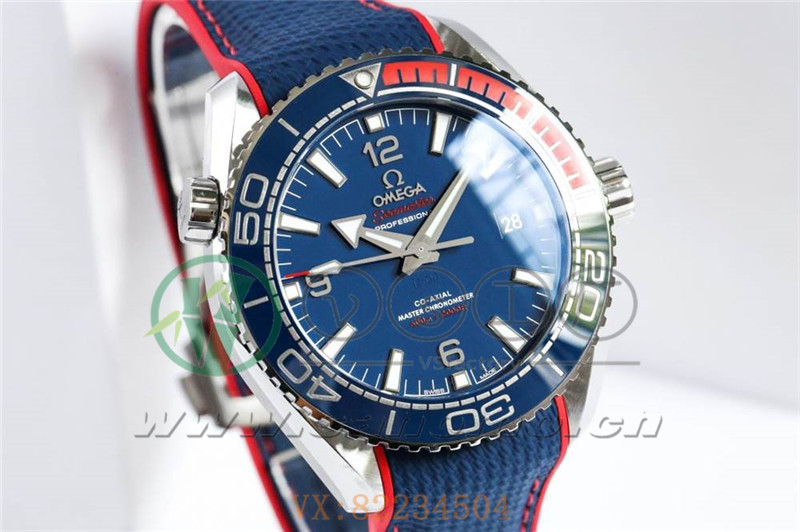 VS廠歐米茄海馬600米「平昌奧運紅藍百事圈」產品展示