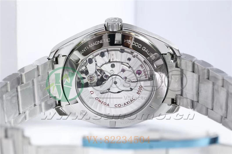 VS廠歐米茄海馬150米「柚木黑盤綠針」產品展示