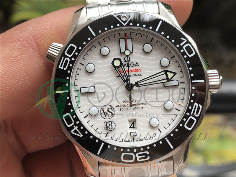 VS廠復刻歐米茄海馬300熊貓盤細節如何（VS海馬300熊貓盤怎么樣）