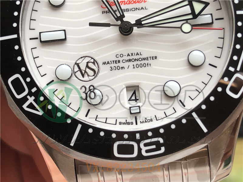 VS廠復刻歐米茄海馬300熊貓盤細節如何（VS海馬300熊貓盤怎么樣）