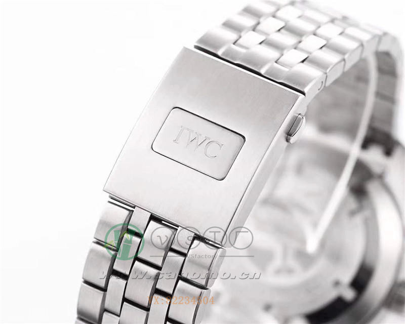 V6廠萬國噴火戰機377719細節評測（v6廠萬國細節如何）