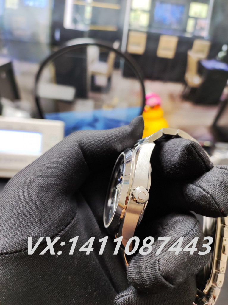 內外兼修!兩分鐘帶你了解VS歐米茄世界時最新版