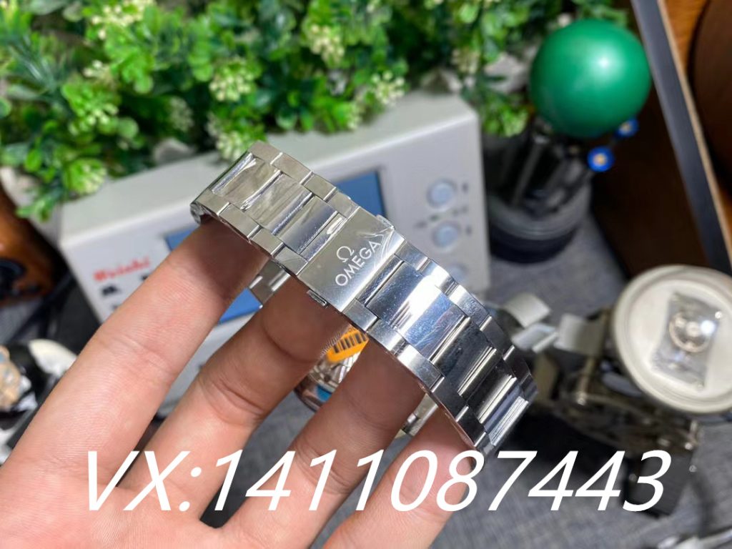 vs廠歐米茄海馬150柚木綠對(duì)比正品，以及兩種辨別方法