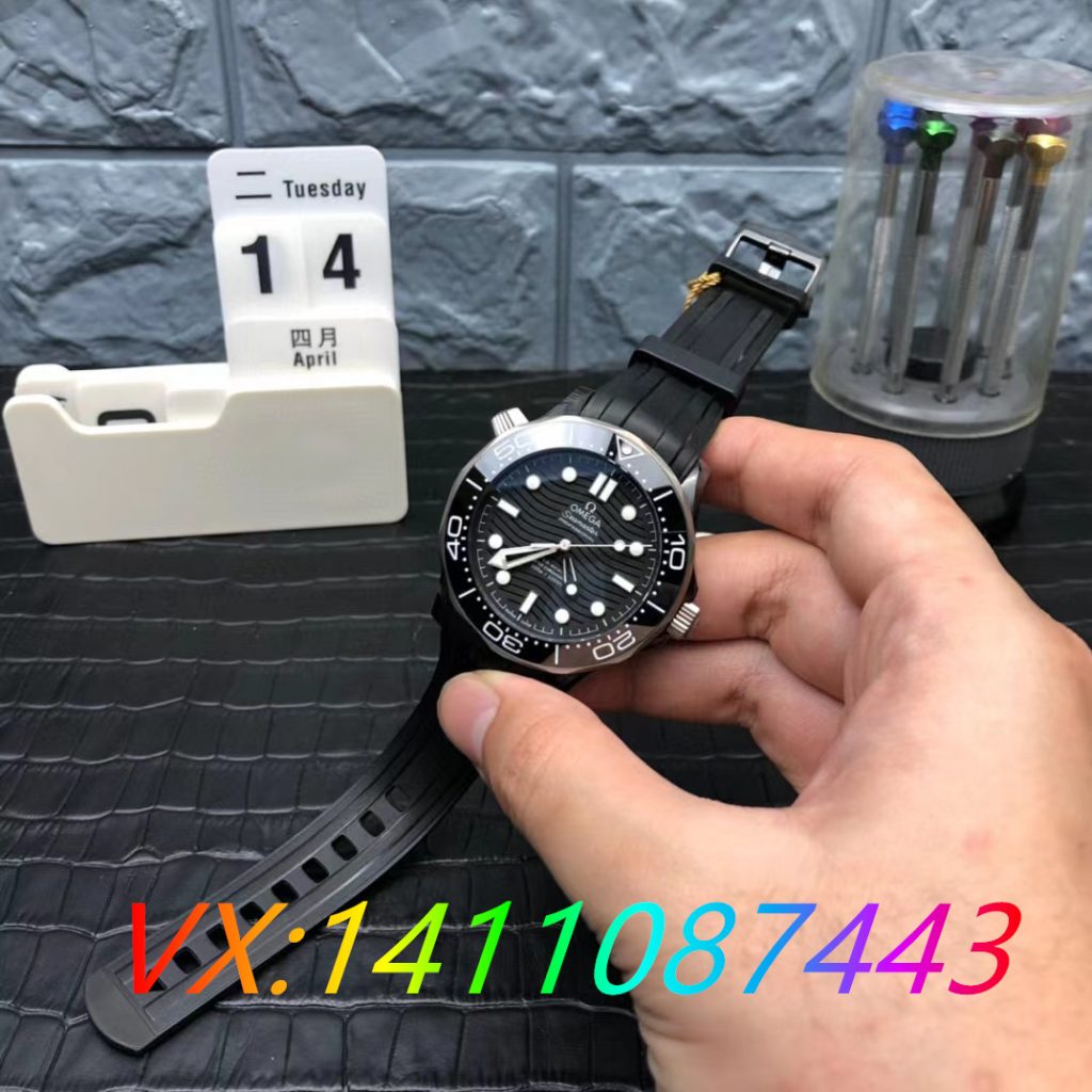 VS廠手表如何？VS廠歐米茄黑盤陶瓷海馬300評測