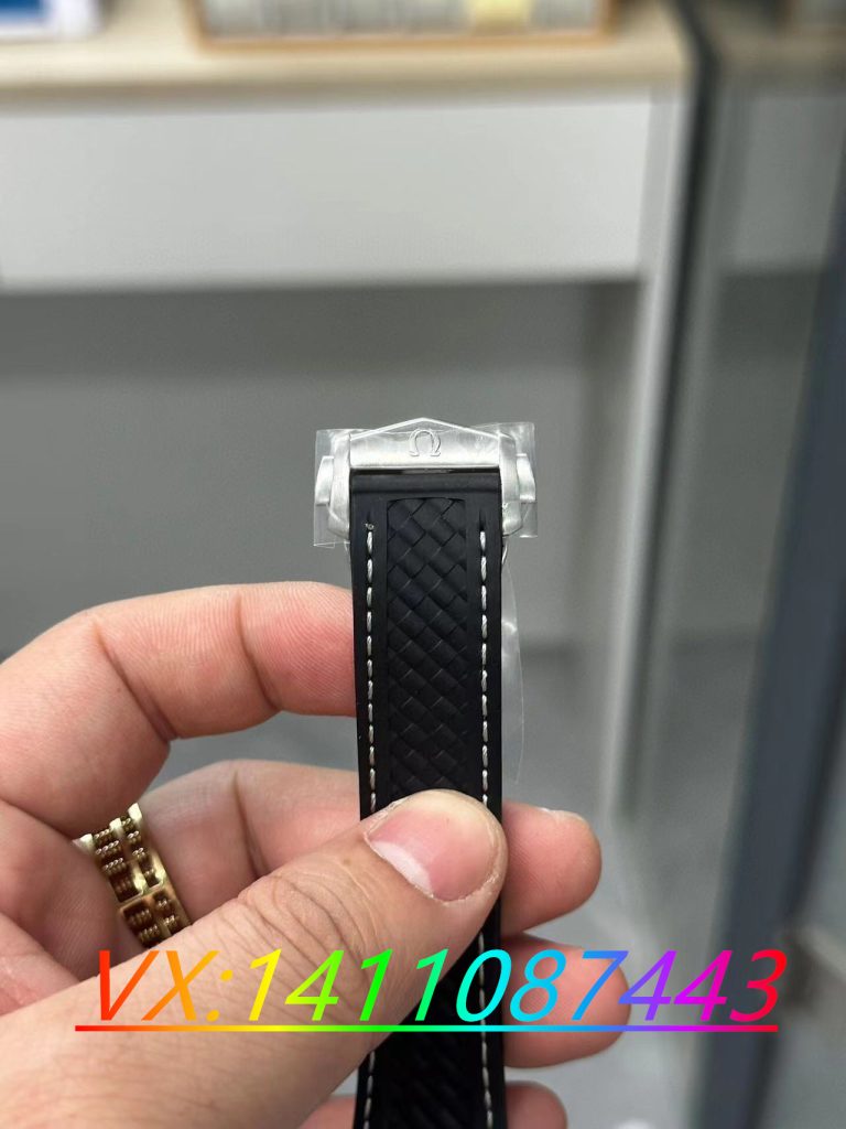 VS廠鈦殼世界時新品評測，海馬150陶瓷刻度盤亮點解析！