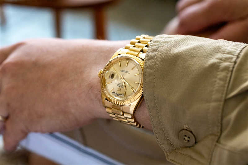 轉變身份，成為詹姆斯邦德：體驗最浪漫的秘密特工生活！