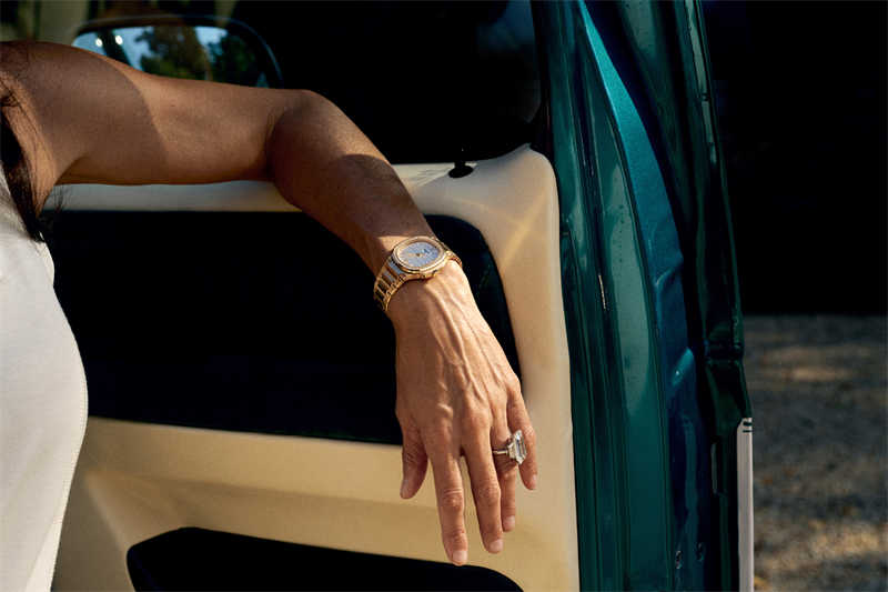 ?現(xiàn)代女性的精致之選，百達(dá)翡麗鸚鵡螺女士手表帶您走向時(shí)尚巔峰！