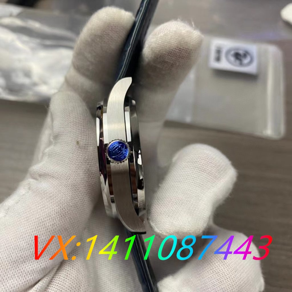 ZF廠萬國葡七表：獨家功能解析，帶你體驗完美時計之旅！