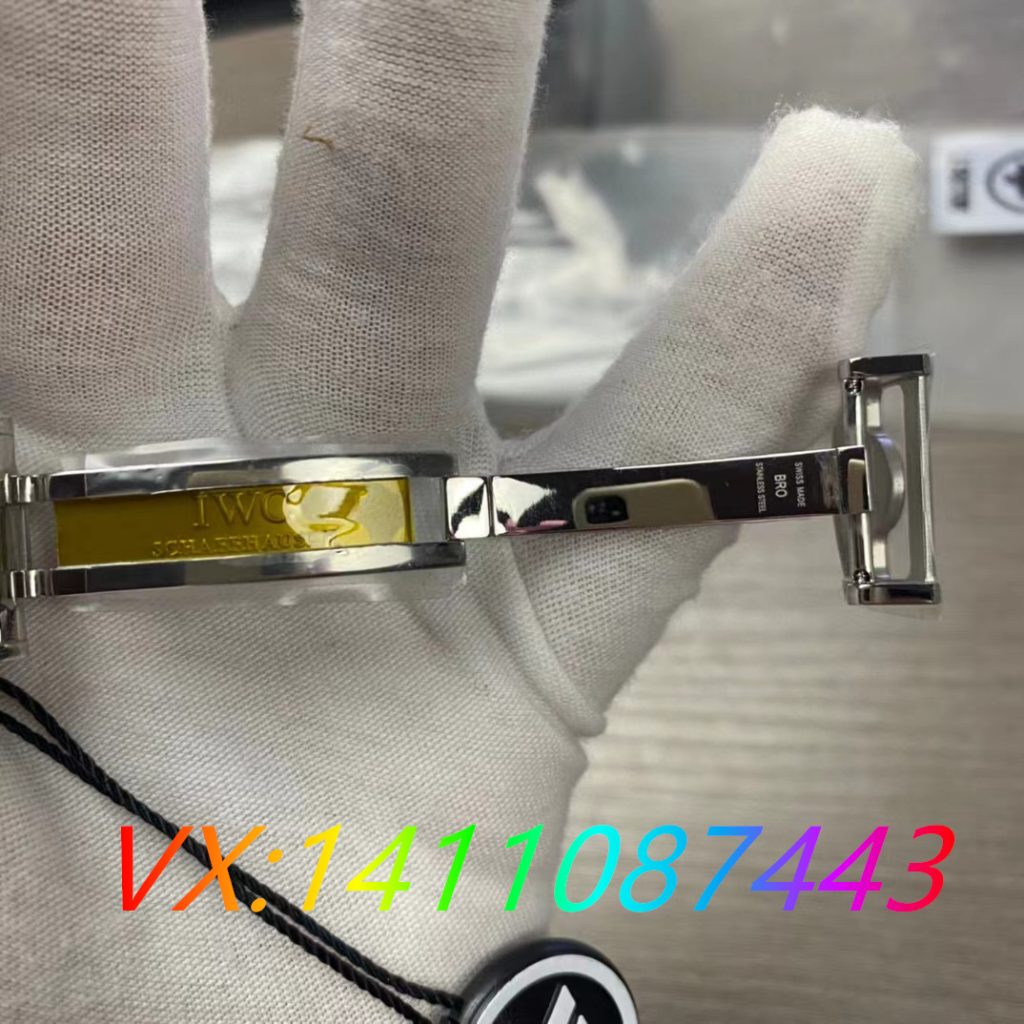 ZF廠萬國葡七表：獨家功能解析，帶你體驗完美時計之旅！