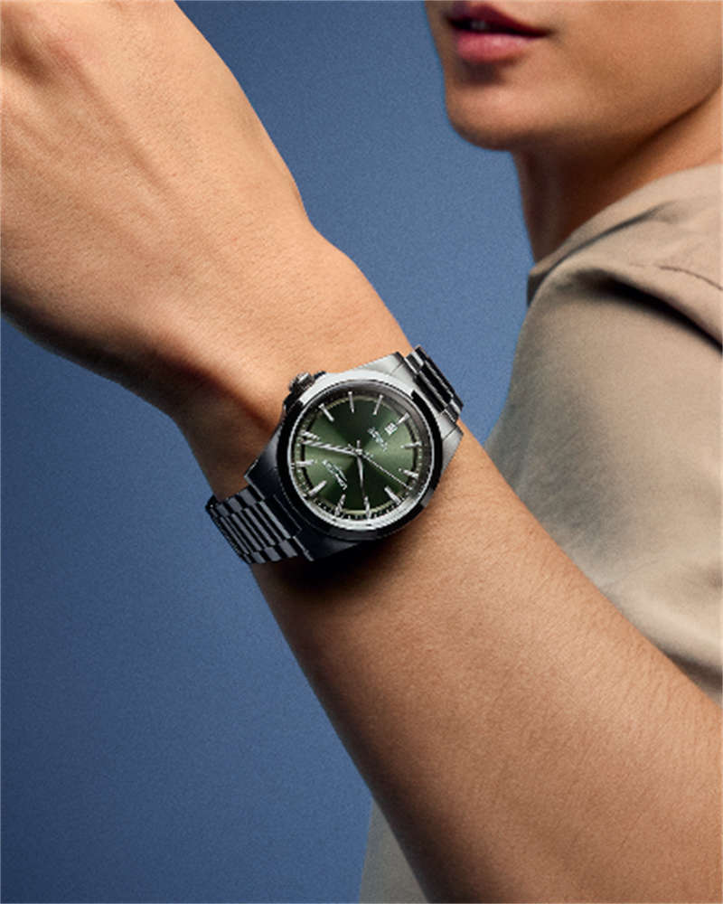 情人節(jié)特惠限定！浪琴表綻放色彩，記錄你們的心動(dòng)瞬間