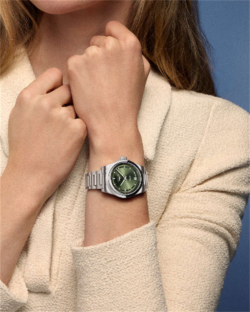 情人節(jié)特惠限定！浪琴表綻放色彩，記錄你們的心動(dòng)瞬間