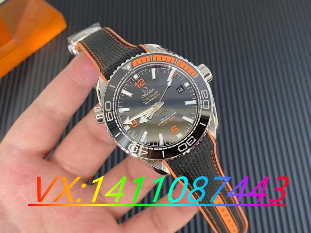 VS 廠的歐米茄海馬 600M 四分之一橙在做工質量方面表現怎樣呢？