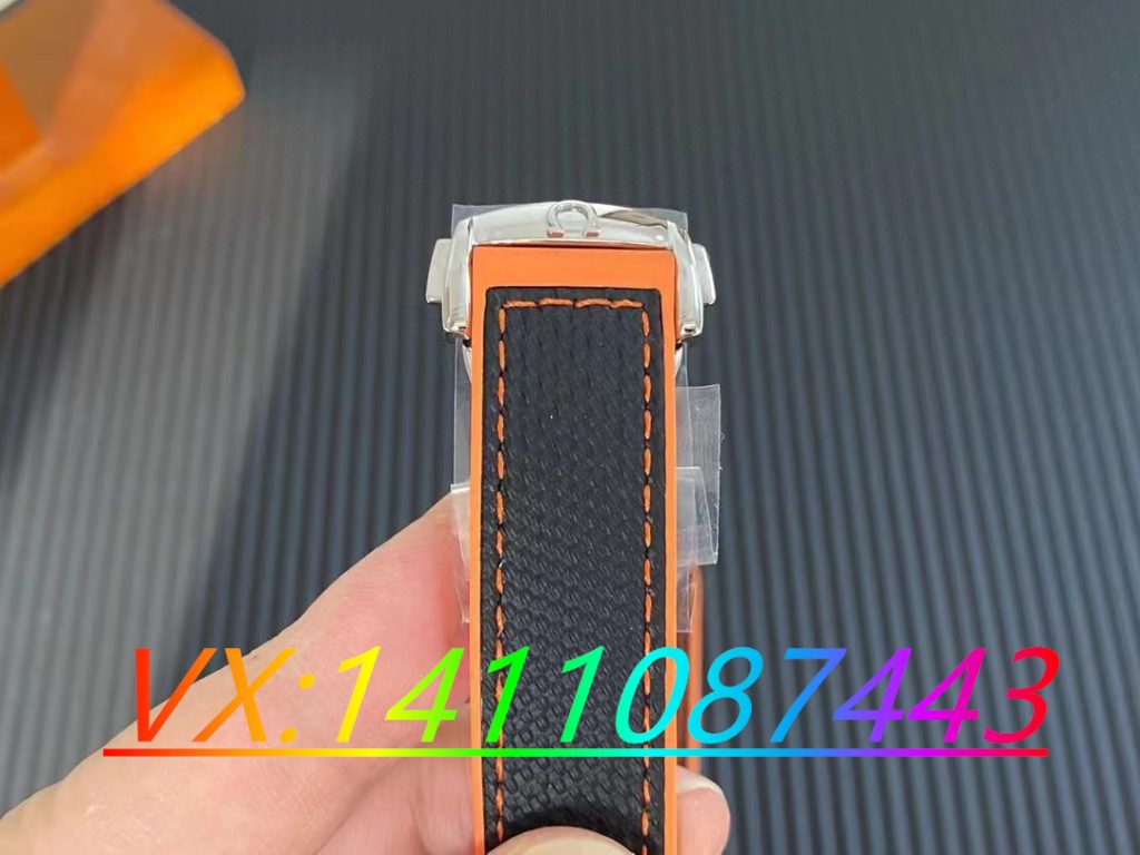 VS 廠的歐米茄海馬 600M 四分之一橙在做工質量方面表現怎樣呢？