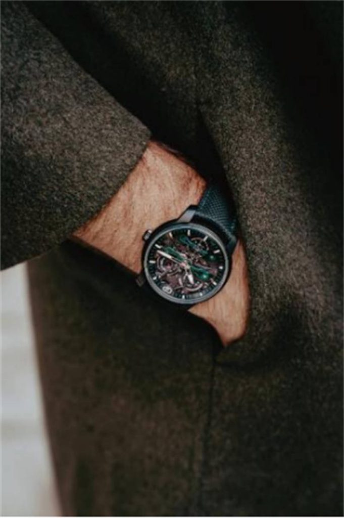 速度與激情！盤點(diǎn)GP芝柏 x 阿斯頓·馬丁聯(lián)名時(shí)計(jì)細(xì)節(jié)