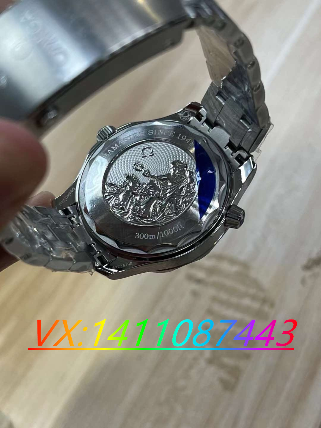 如何評價VS廠歐米茄海馬300夏日藍(lán)復(fù)刻版的做工細(xì)節(jié)？