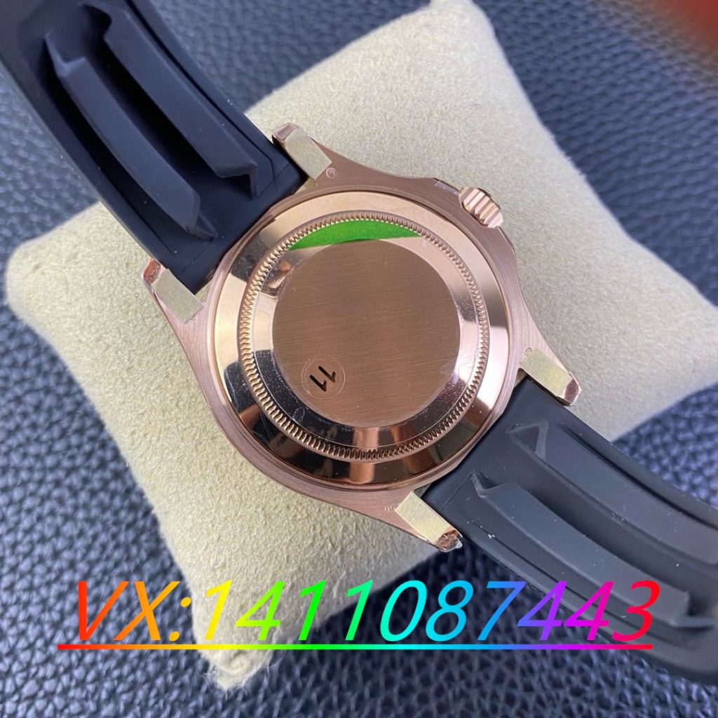 VS廠勞力士玫瑰金游艇的3235機芯和正品比起來會不會一眼假呀？