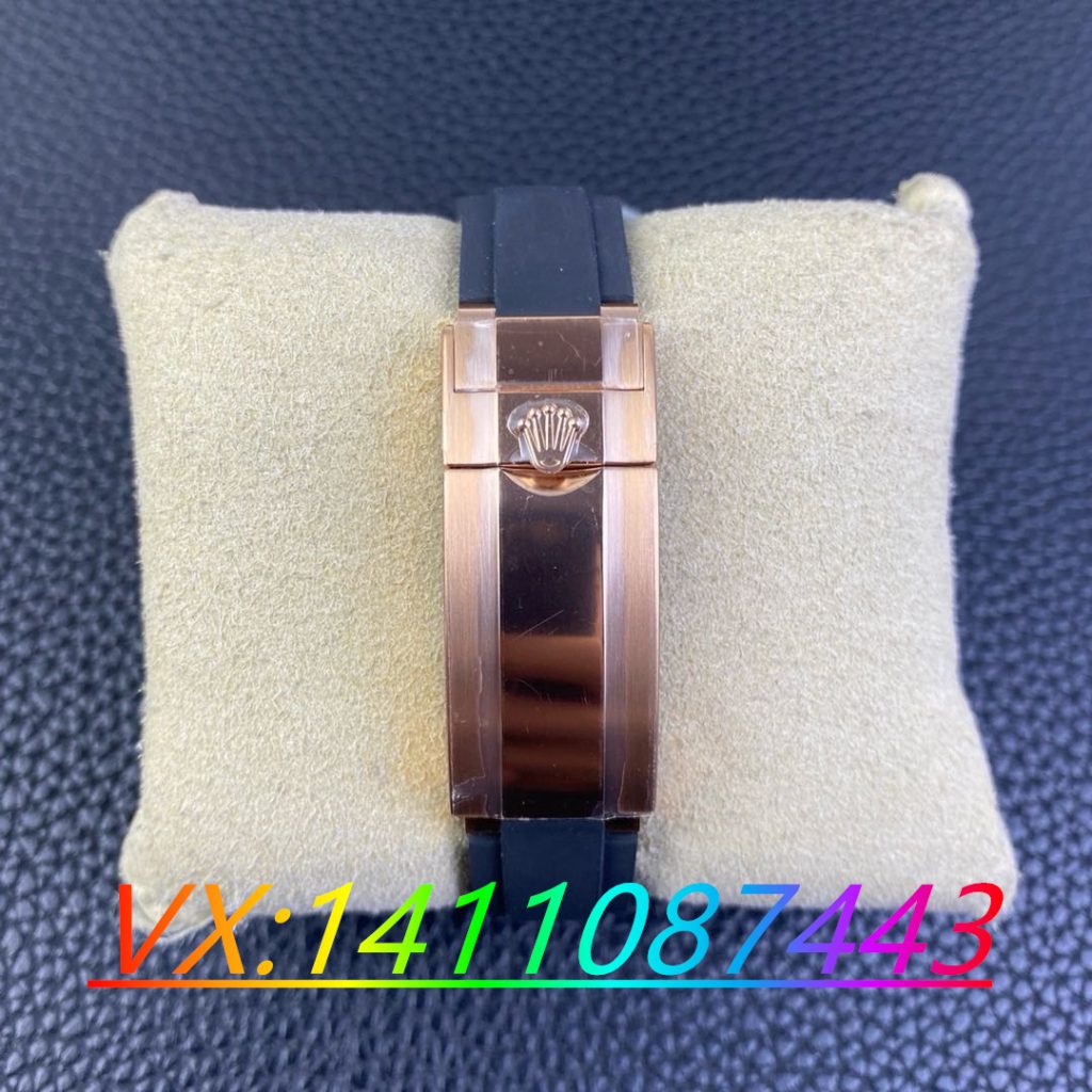 VS廠勞力士玫瑰金游艇的3235機芯和正品比起來會不會一眼假呀？