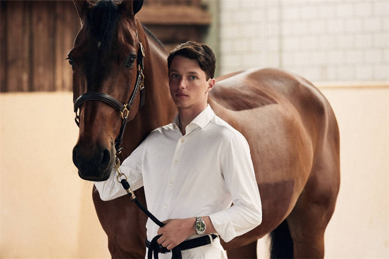 運動風華：Schimitz傾情揮灑浪琴表華麗篇章