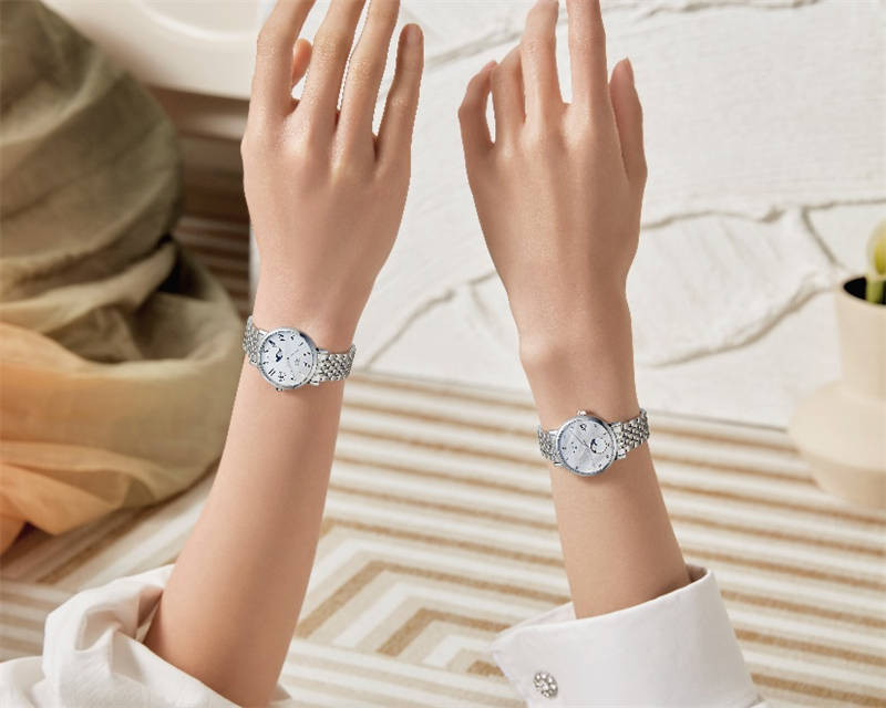 典雅女性必備 浪琴全新月相腕表震撼上市