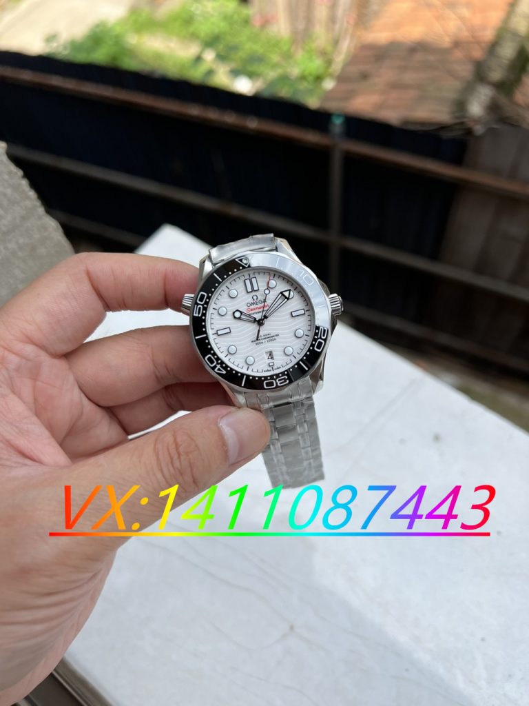 VS廠歐米茄海馬300熊貓盤可以入手嘛?會不會一眼假？