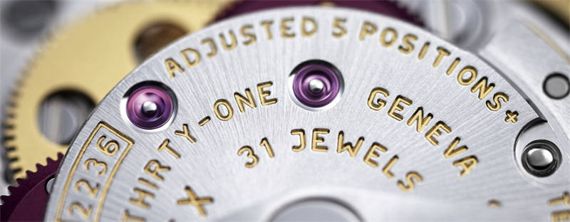 勞力士超準天文臺：完美結(jié)合工藝與科技