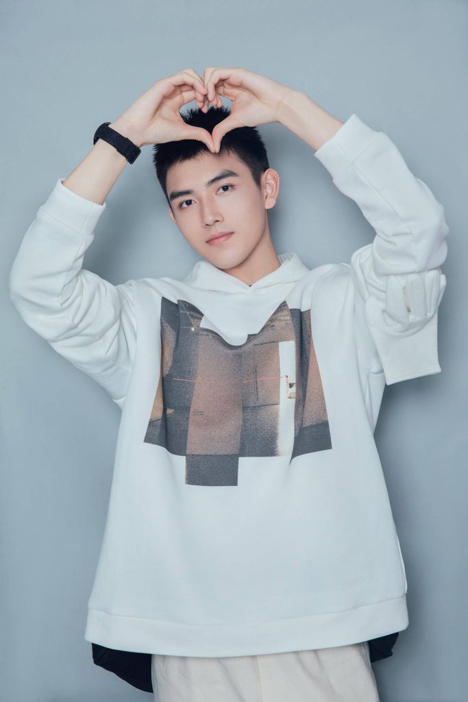 TISSOT天梭表與陳飛宇傾情合作，演繹濃情季節。