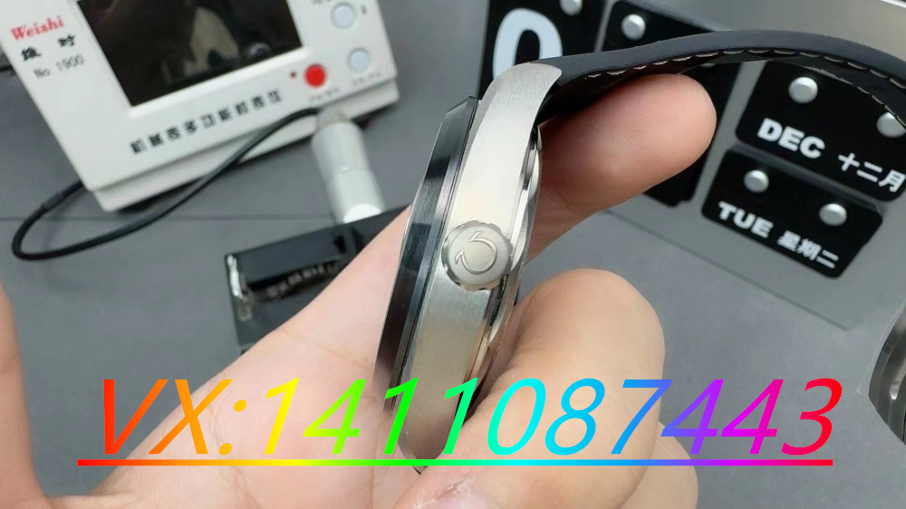 VS廠歐米茄世界時鈦灰海馬的實拍細節測評