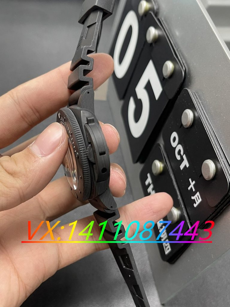 VS廠沛納海979碳纖維搭配P9010機芯的制作工藝還原度揭秘