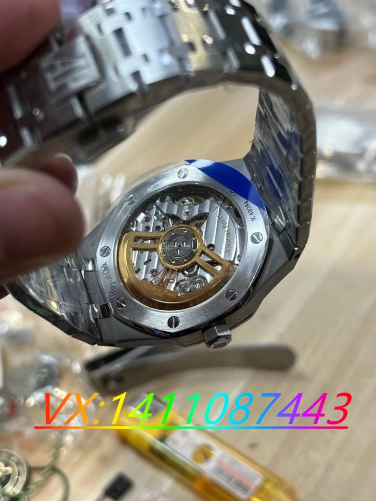 APS廠愛(ài)彼15500對(duì)比ZF廠哪個(gè)更值得入手？