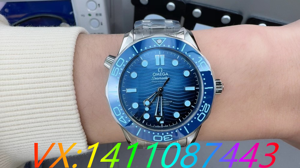 VS廠歐米茄海馬300米冰藍面搭配8800機芯細節評測