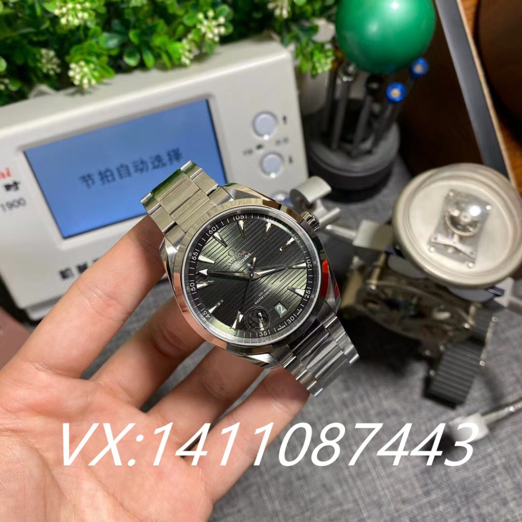 VS廠歐米茄海馬150米柚木綠盤做工如何?