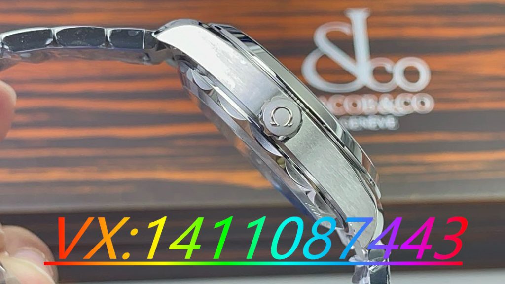 VS廠歐米茄海馬150m柚木白盤腕表做工評測,8900一體機功能是否對版