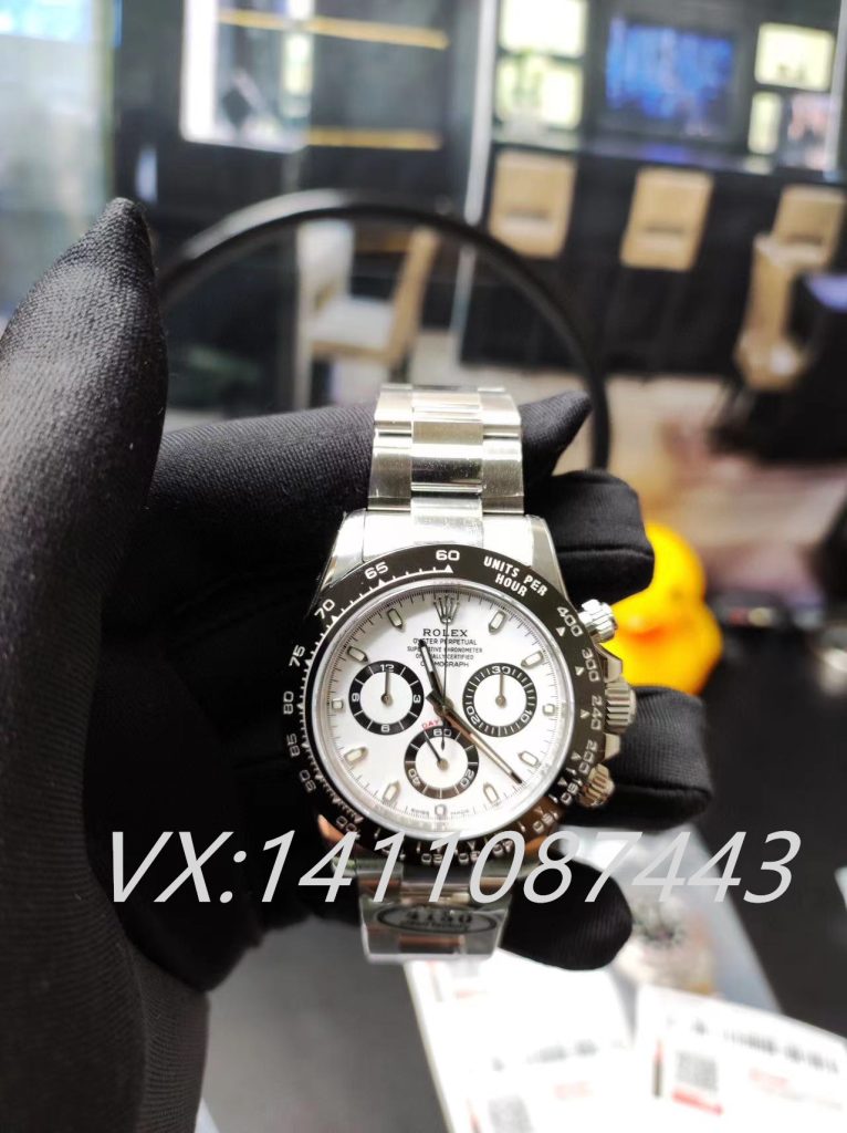 讓勞力士閃耀，保養與佩戴全攻略