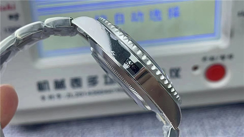 VS廠勞力士復刻表41無日歷款黑水鬼3230一體機芯值得入手嗎！VS工廠勞力士無日歷黑水鬼的還原度是站西市場天花板嗎！