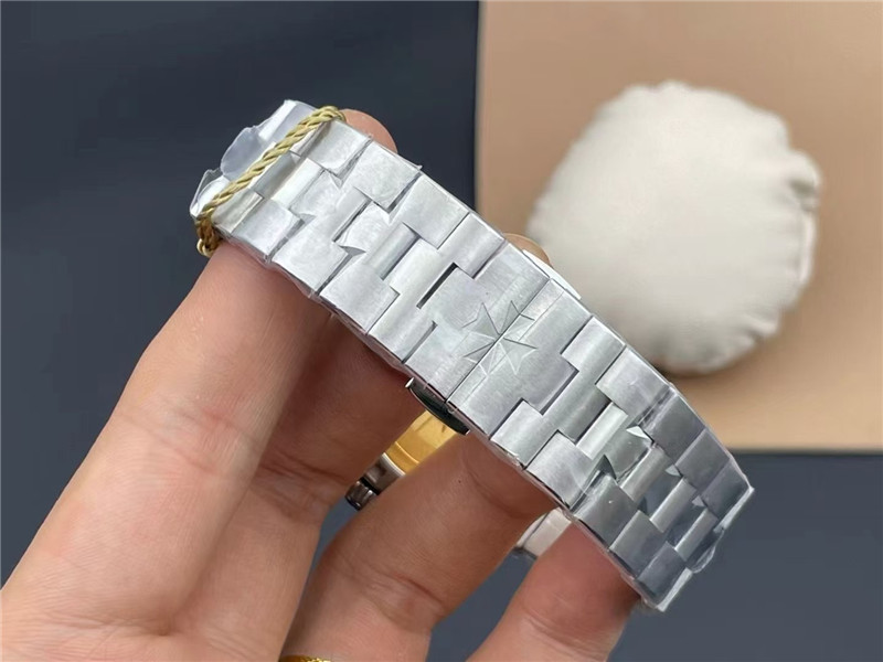 ZF工廠江斯丹頓縱橫四海4500V復刻表的還原度與做工細節解讀