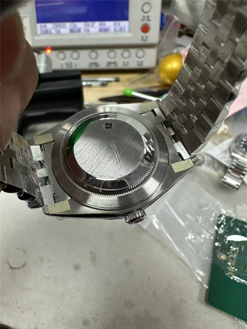 VS廠勞力士灰面日志復刻表：高度還原與細節評測