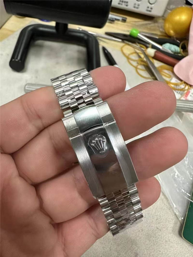 VS廠勞力士灰面日志復刻表：高度還原與細節評測