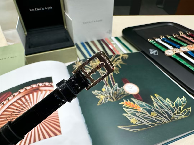 梵克雅寶Perlee復刻腕表：奢華與金貴的璀璨交織