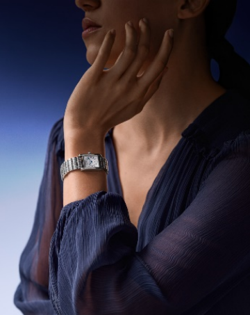 浪琴表甄選臻美時計，禮贊冬日浪漫時光