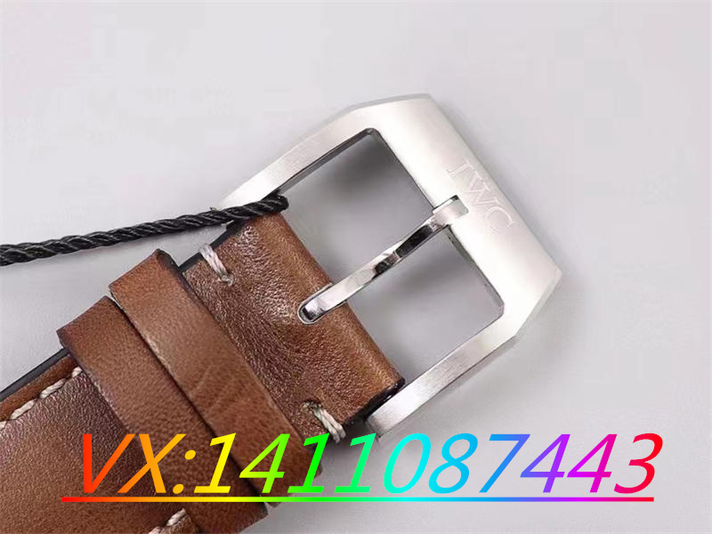 ZF廠萬(wàn)國(guó)飛行員計(jì)時(shí)IW388104綠面透底快拆表帶才是細(xì)節(jié)亮點(diǎn)