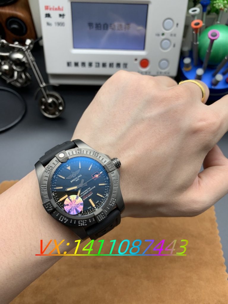 GF廠百年靈黑鳥偵察機V4版做工細節決定品質，附最新版本實拍！