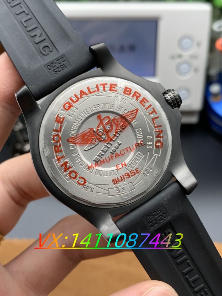 GF廠百年靈黑鳥偵察機V4版做工細節決定品質，附最新版本實拍！