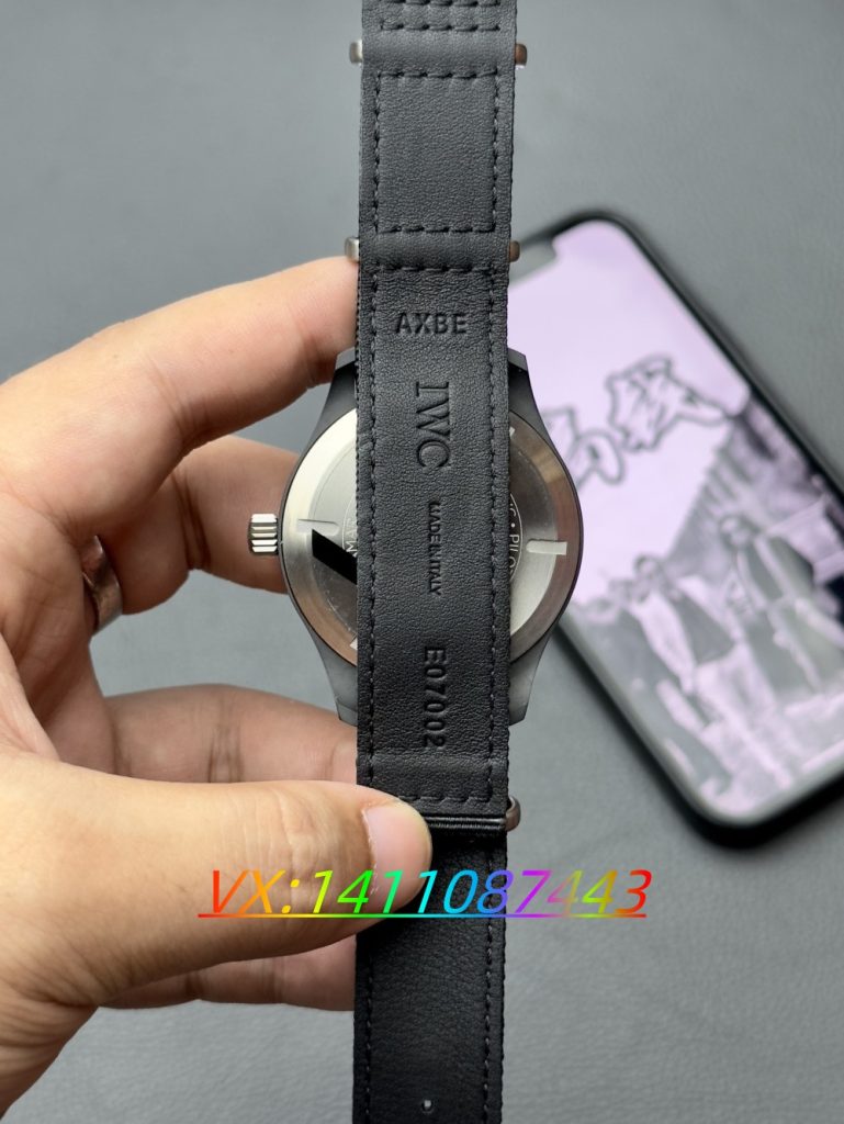 V7廠萬國飛行員TOP GUN全陶瓷做工如何？