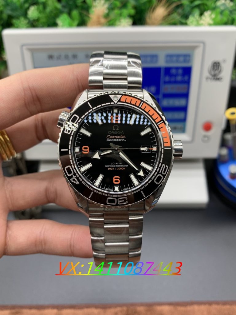 VS歐米茄海馬系列 “四分之一橙” 腕表8900機(jī)芯細(xì)節(jié)鑒賞